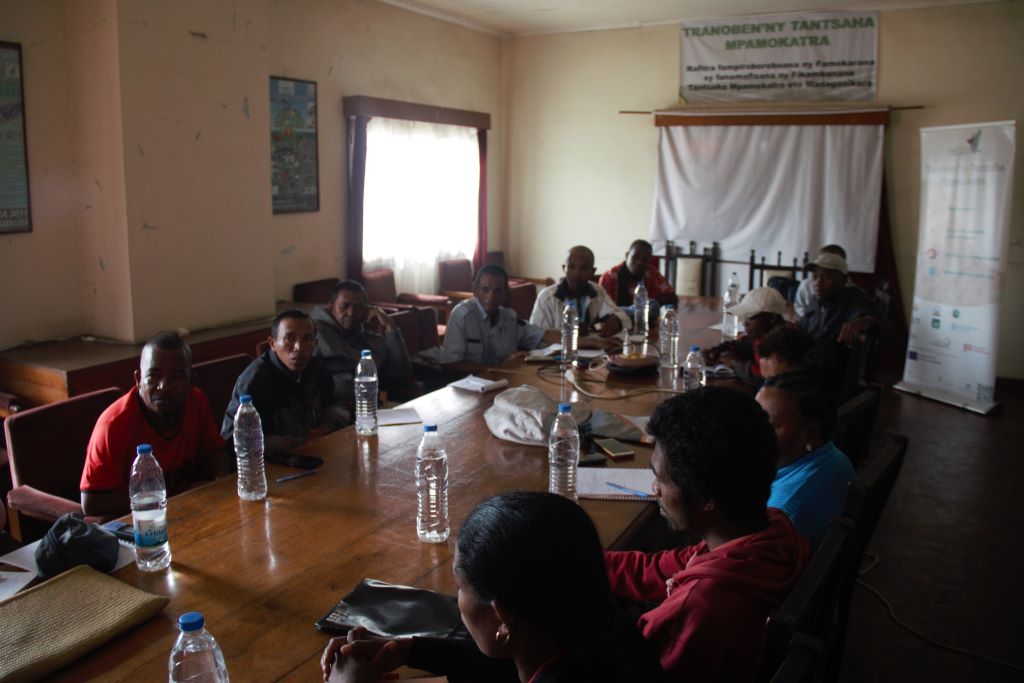 Recyclage et amélioration des performances de miel et de cires en produits dérivés